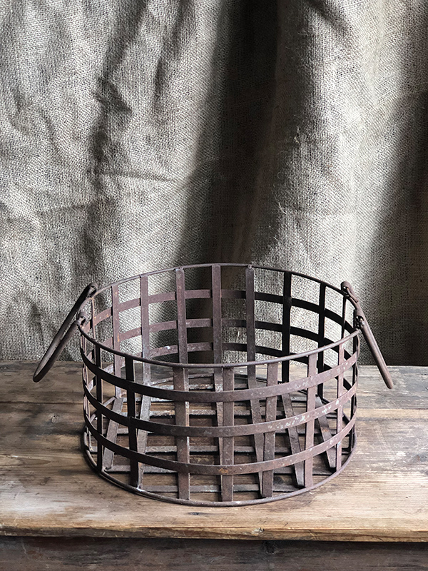 Metal basket empty