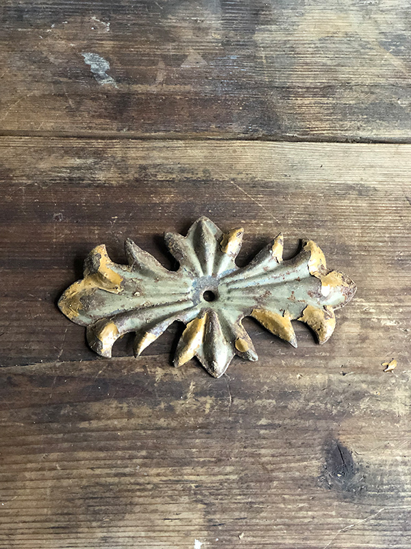 Decorative drawer plate up close