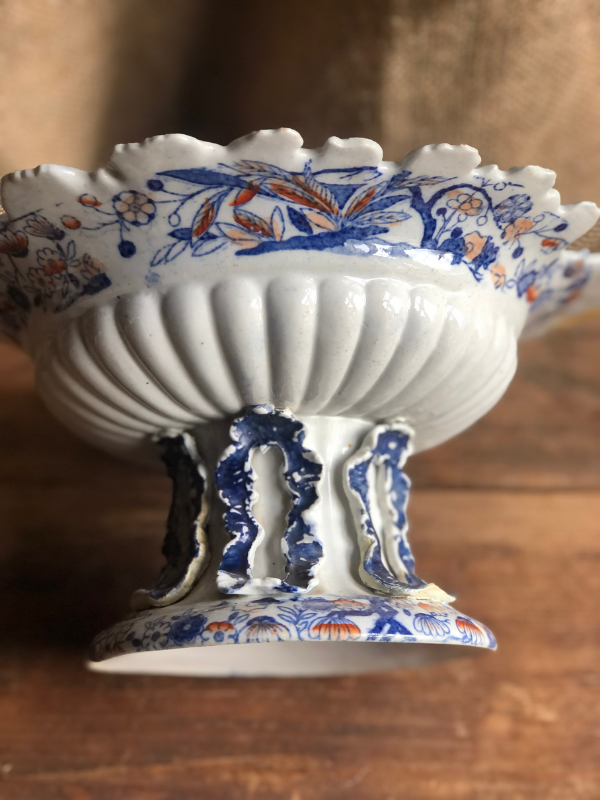 Chinese style footed bowl side close up