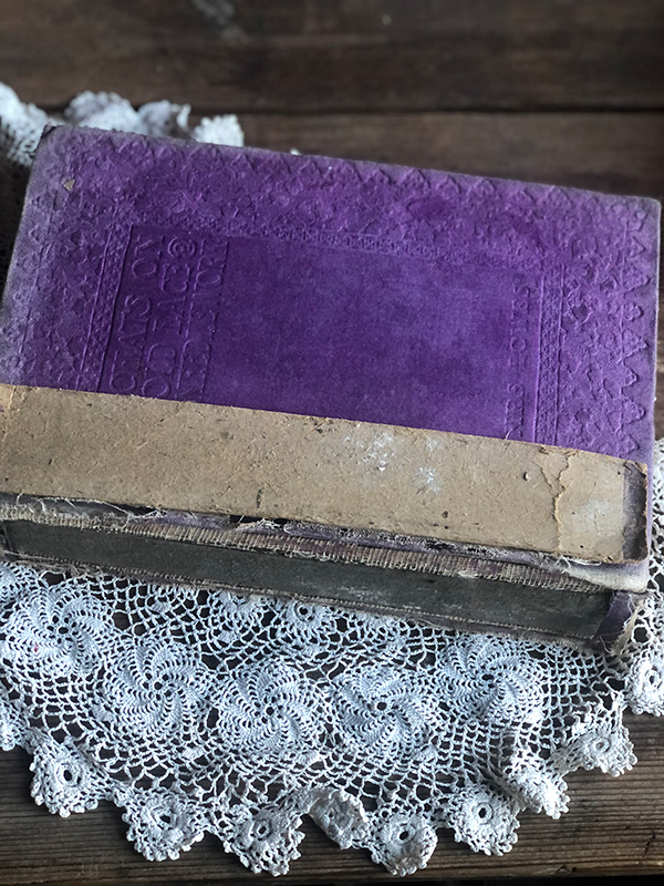 ‘Chats on Lace & Needlework’ book side on